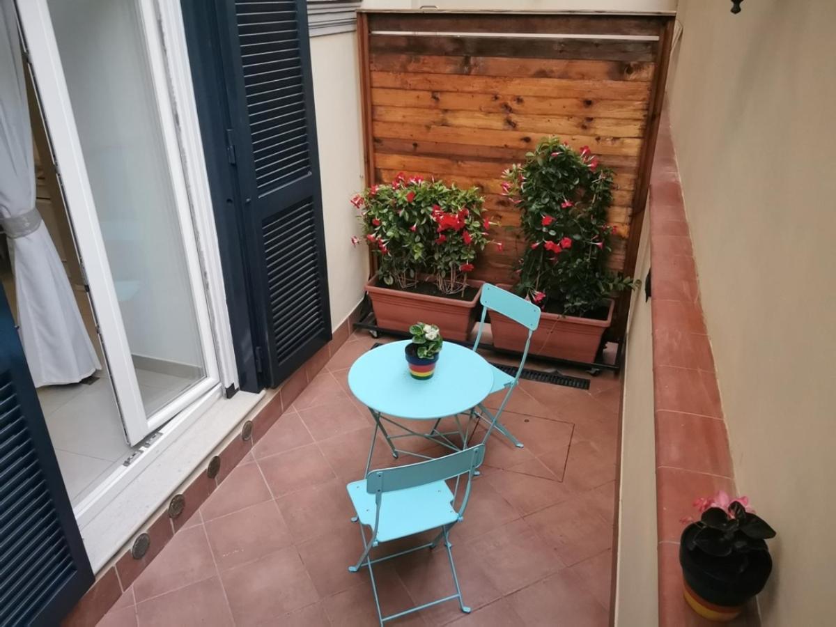 Le Stanze Di Eli E Gio Bed & Breakfast Castellammare di Stabia Exterior photo